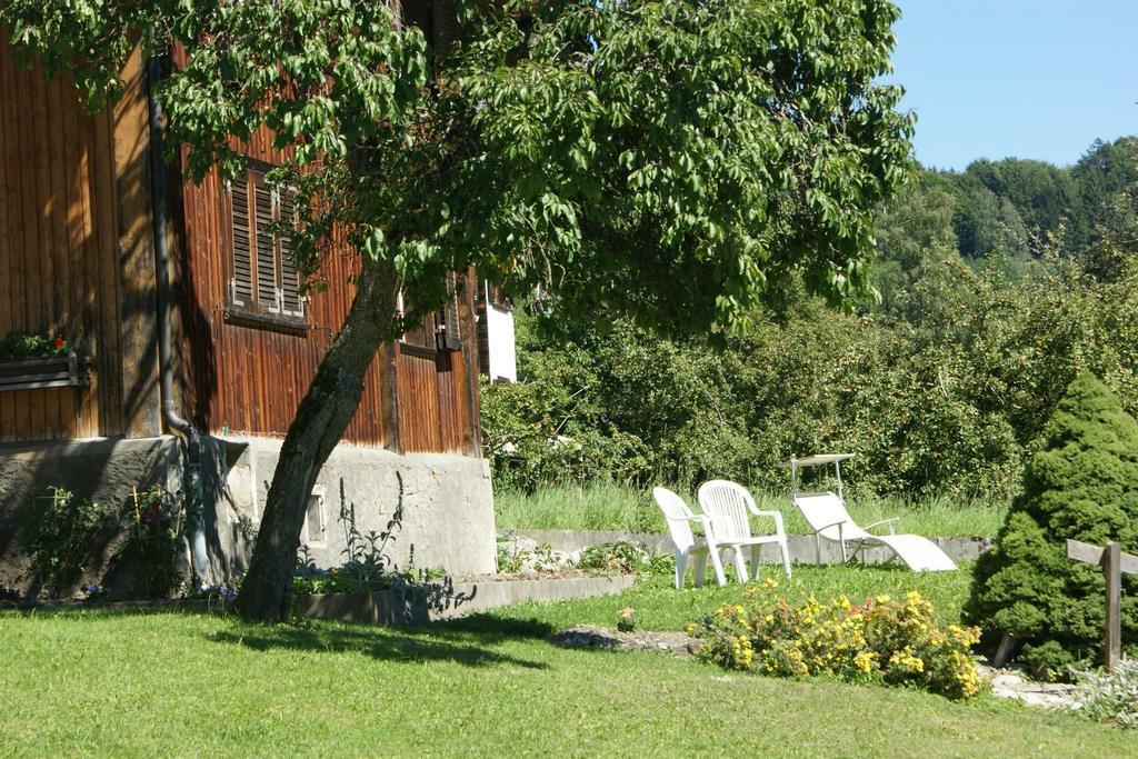 Gaestehaus Alpina In Fanas מראה חיצוני תמונה