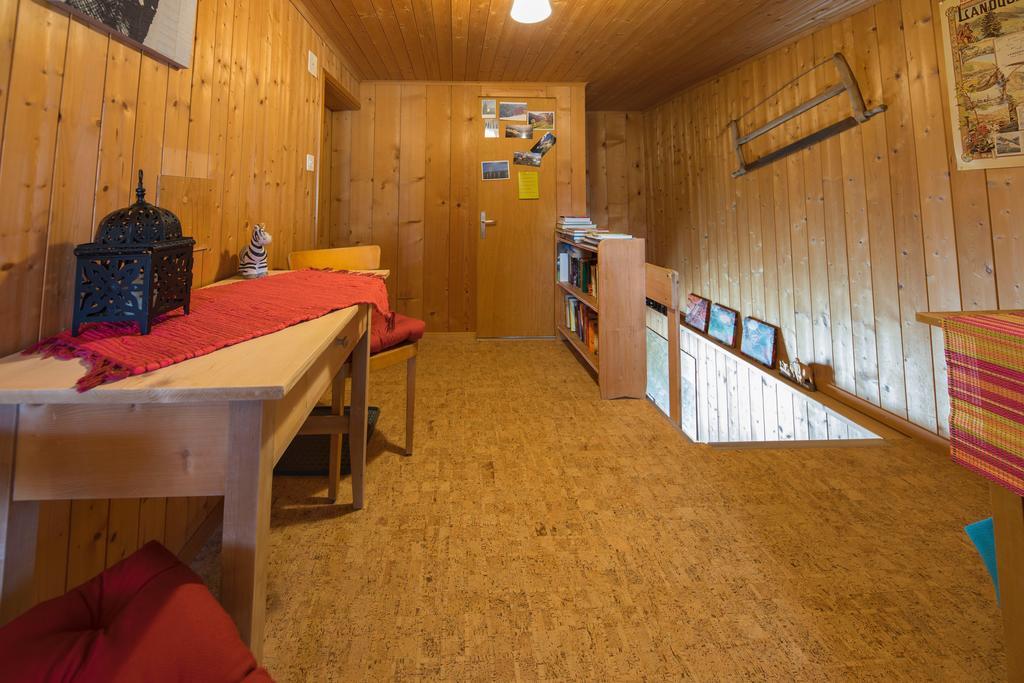 Gaestehaus Alpina In Fanas מראה חיצוני תמונה
